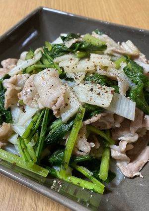 ECO★かぶの葉と豚バラ山芋塩炒め-レシピのメイン写真