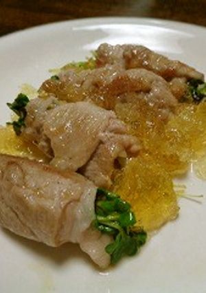 豚肉のカイワレ巻きコンソメジュレ-レシピのメイン写真