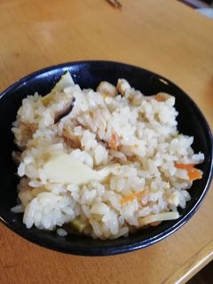 炊飯器で、鶏の炊き込みご飯-レシピのメイン写真