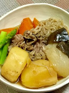 豚の角煮の煮汁で肉じゃが-レシピのメイン写真