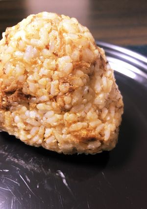 冷えても美味しいチーズおかかおにぎり-レシピのメイン写真