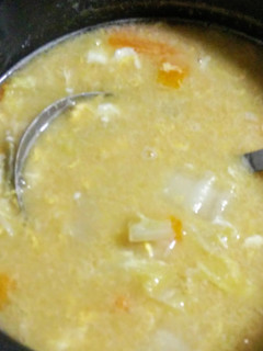 白菜と人参、溶き卵の優しいお味噌汁-レシピのメイン写真