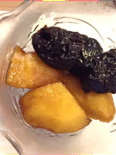 プルーンとりんごのほうじ茶煮-レシピのメイン写真