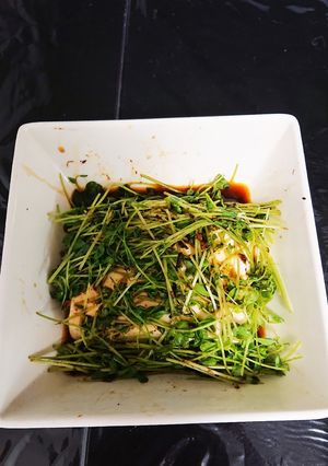 温豆腐と豆苗のXO醤たれかけ-レシピのメイン写真