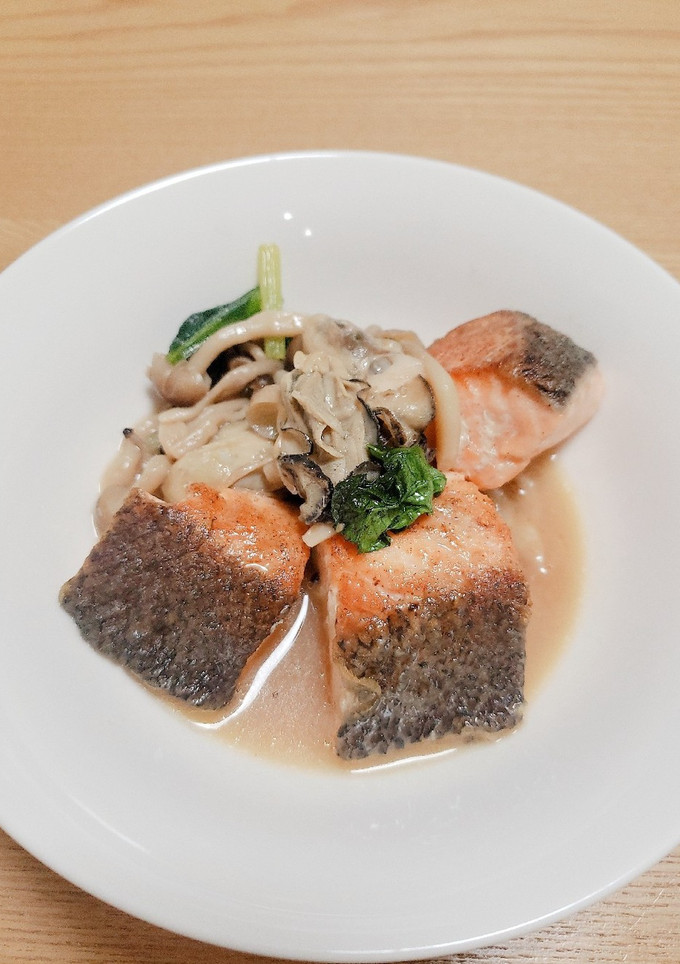 サーモンと牡蠣の蒸し焼き-レシピのメイン写真