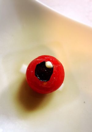ハロウィンに！ミニトマトで目玉-レシピのメイン写真