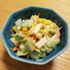 รูปของ 給食の⭐林檎のフルーティー♪コールスロー