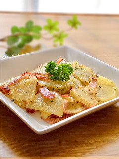 じゃがベーコン♪ガーリックバター 炒め-レシピのメイン写真