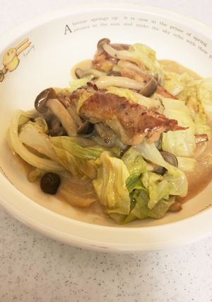 鮭とキャベツ、しめじのクリーム煮-レシピのメイン写真