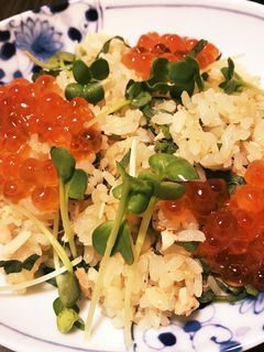 鮭いくらの炊き込みご飯-レシピのメイン写真