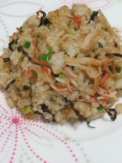 カニカマと塩昆布の青じそドレ炒飯-レシピのメイン写真