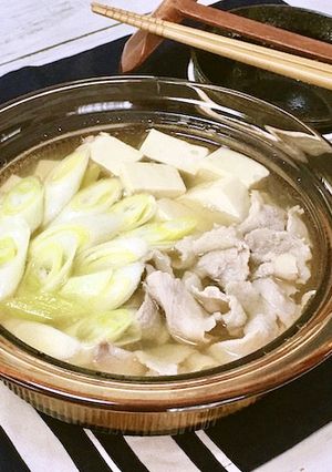 しょっつる肉豆腐鍋-レシピのメイン写真