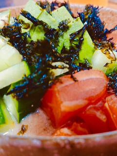 とろろとサーモンとポリポリ野菜の乗っけ丼-レシピのメイン写真