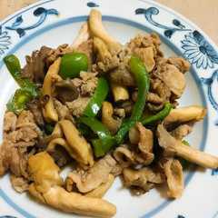 รูปของ 豚肉とひらたけのバター醤油炒め