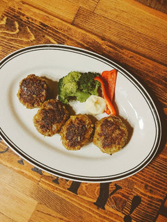 お酒がススム❤️チーズカレーハンバーグ-レシピのメイン写真