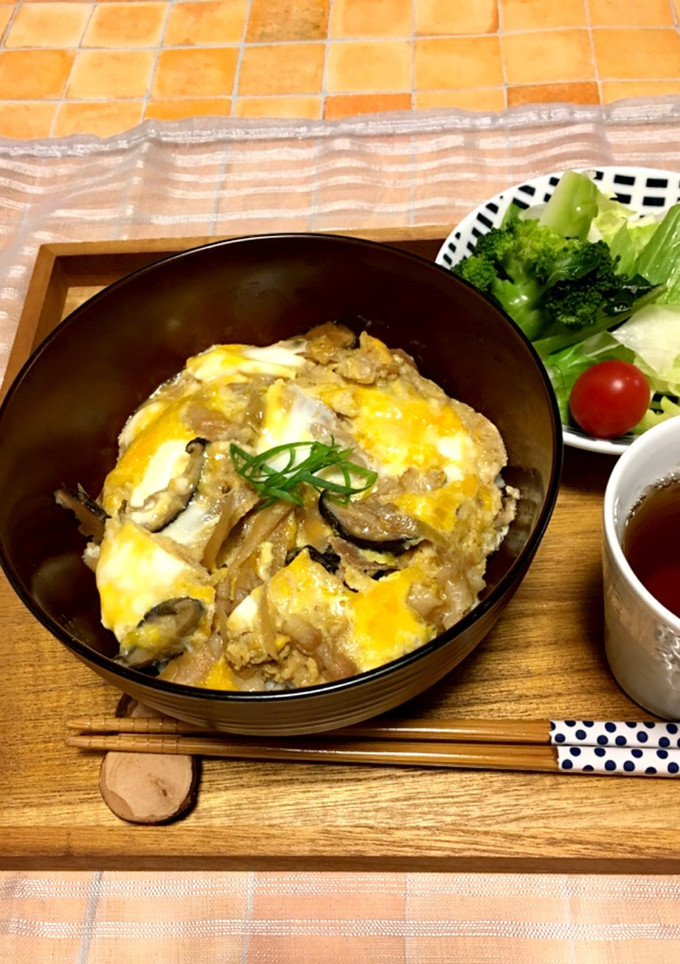 椎茸の旨味で☆豚バラとごぼうの卵とじ丼-レシピのメイン写真