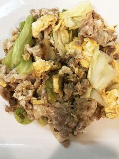 簡単★豚バラ肉とキャベツと卵の中華炒め-レシピのメイン写真