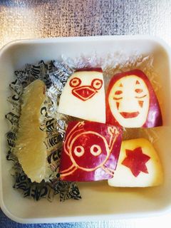 りんごの飾り切り☆ジブリキャラ-レシピのメイン写真