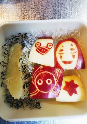 りんごの飾り切り☆ジブリキャラ-レシピのメイン写真