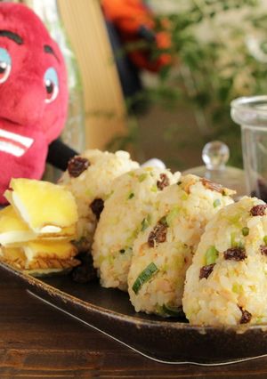 レーズンとツナのねぎ味噌おにぎり-レシピのメイン写真
