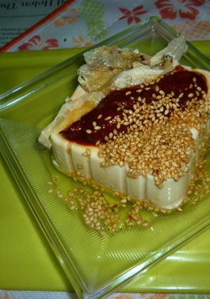 豆板醤+白ごま載せ特厚絹どうふのタパス-レシピのメイン写真
