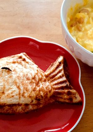 たい焼き器でホットサンド（食パンで）-レシピのメイン写真