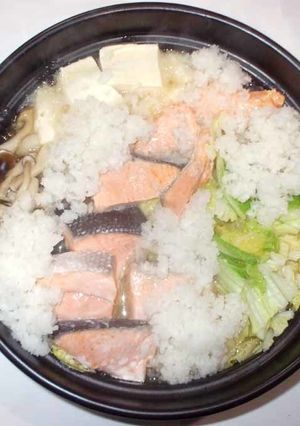 鮭のみぞれ鍋♪簡単白菜鍋つゆスープ-レシピのメイン写真