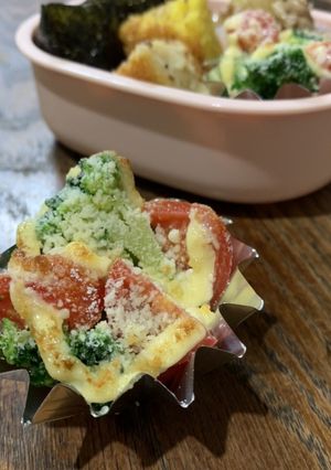 ブロッコリーとミニトマトのマヨチーズ焼き-レシピのメイン写真