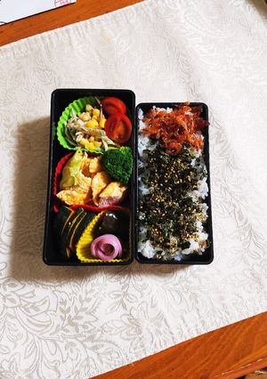 チキンピカタを入れて作りました。-レシピのメイン写真