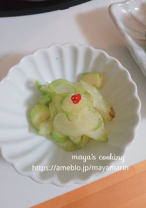 簡単で美味しい！セロリの浅漬け-レシピのメイン写真