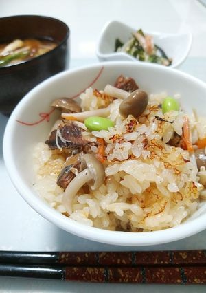 サンマ缶ときのこの炊き込みご飯-レシピのメイン写真