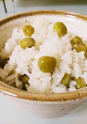 グリーンピースの缶詰で簡単に作れる豆ご飯-レシピのメイン写真