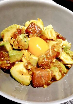 マグロとアボカドの甘辛ユッケ-レシピのメイン写真