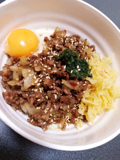 肉そぼろ温玉うどん-レシピのメイン写真