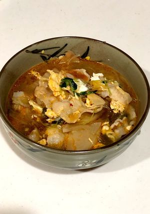 簡単ボリューム満点 豆苗 豚キムチスープ-レシピのメイン写真