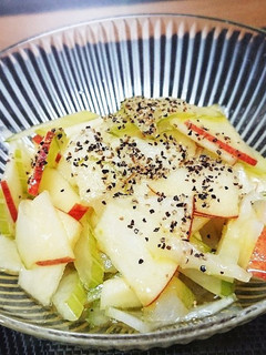 セロリとリンゴのさっぱりマリネ-レシピのメイン写真