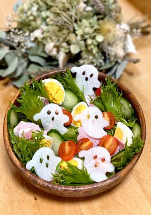 ハロウィンに♪簡単！おばけだぞ〜サラダ-レシピのメイン写真