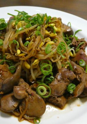鶏肝ともやしのピリ辛炒め-レシピのメイン写真