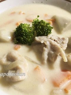 ヘルシー♡里芋と鶏モモ肉のクリーム煮-レシピのメイン写真