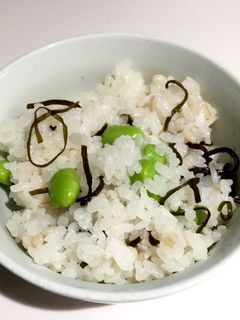 簡単混ぜご飯!塩昆布と枝豆のご飯☆-レシピのメイン写真