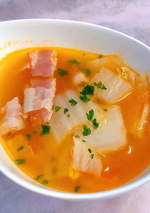 クタクタ〜トマトと残り物の白菜のスープ-レシピのメイン写真