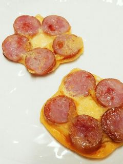 お弁当に!卵とウインナーのお花-レシピのメイン写真
