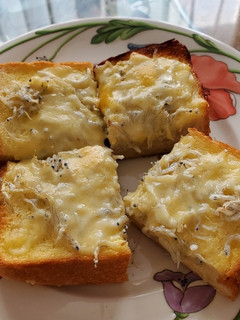 子供も大好き♪簡単しらすチーズトースト-レシピのメイン写真