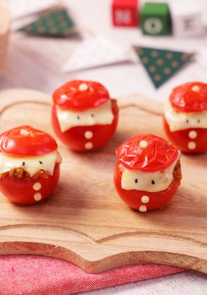 クリスマスに☆トマトのサンタクロース♪-レシピのメイン写真