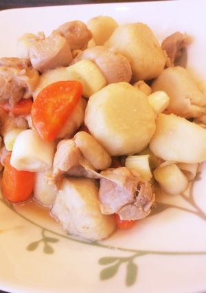 ほっこり里芋と鶏もも肉の煮物♪みそ味-レシピのメイン写真