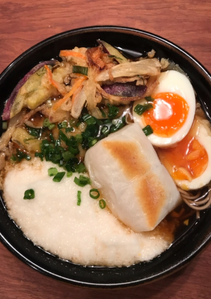 茹で卵の天ぷら、とろろ、おもち入りお蕎麦-レシピのメイン写真