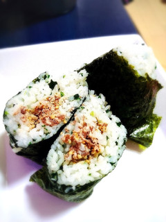 お弁当にも!鯖缶で!病みつきおにぎり-レシピのメイン写真