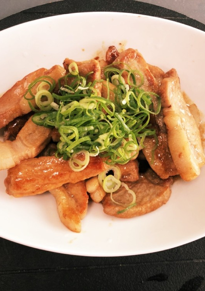 簡単！男飯！塩と日本酒のみ豚の酒蒸し焼き-レシピのメイン写真