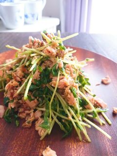 簡単!豆苗とシーチキンと鰹節の和風サラダ-レシピのメイン写真