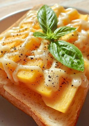 柿とマヨネーズのチーズトースト-レシピのメイン写真